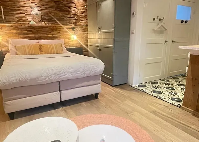 Kust 2 에크몬드안지